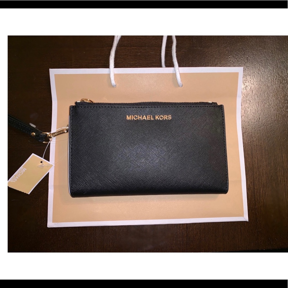 Michael Kors Wristlet Wallet